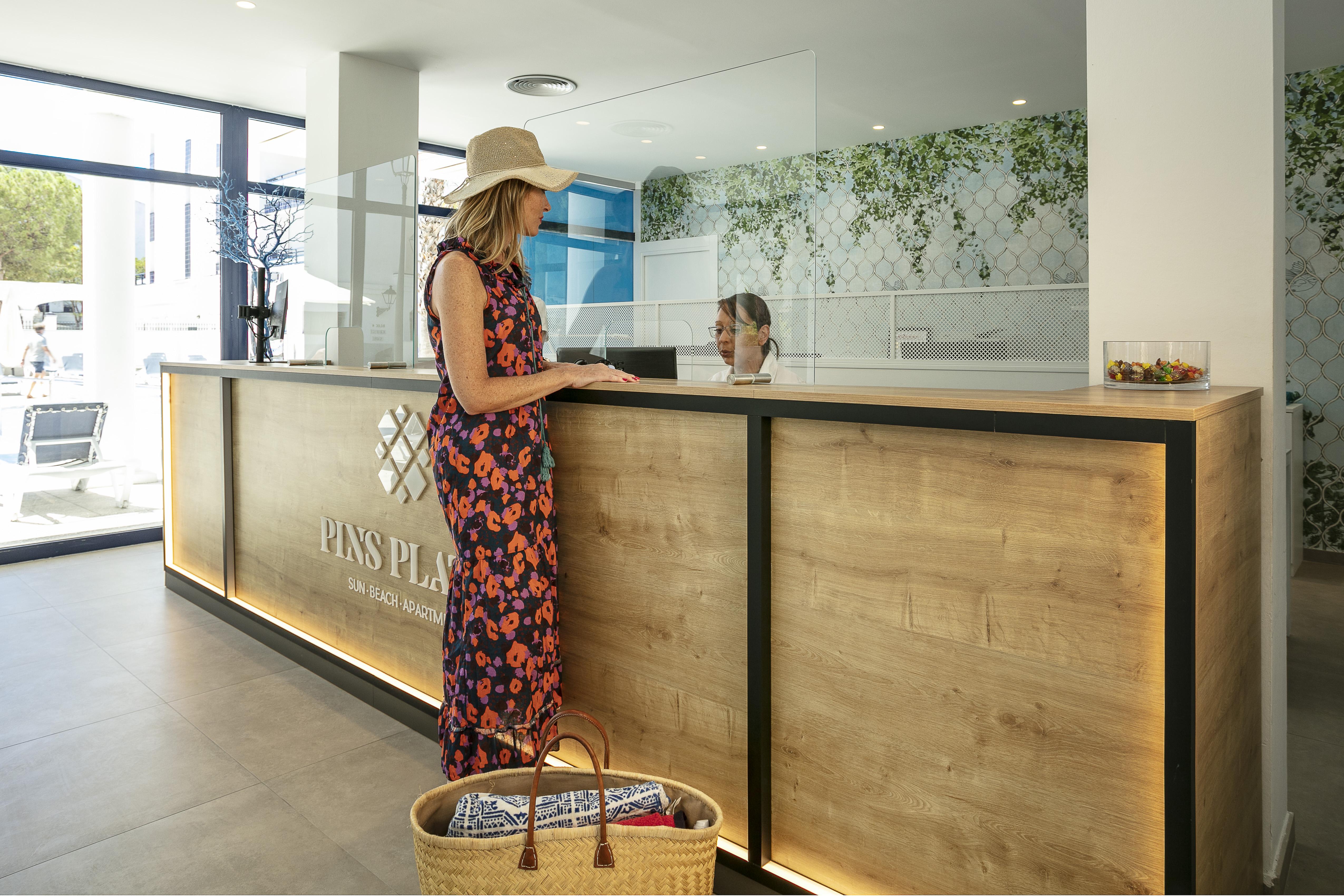 Pins Platja Apartments Кембрилс Екстериор снимка