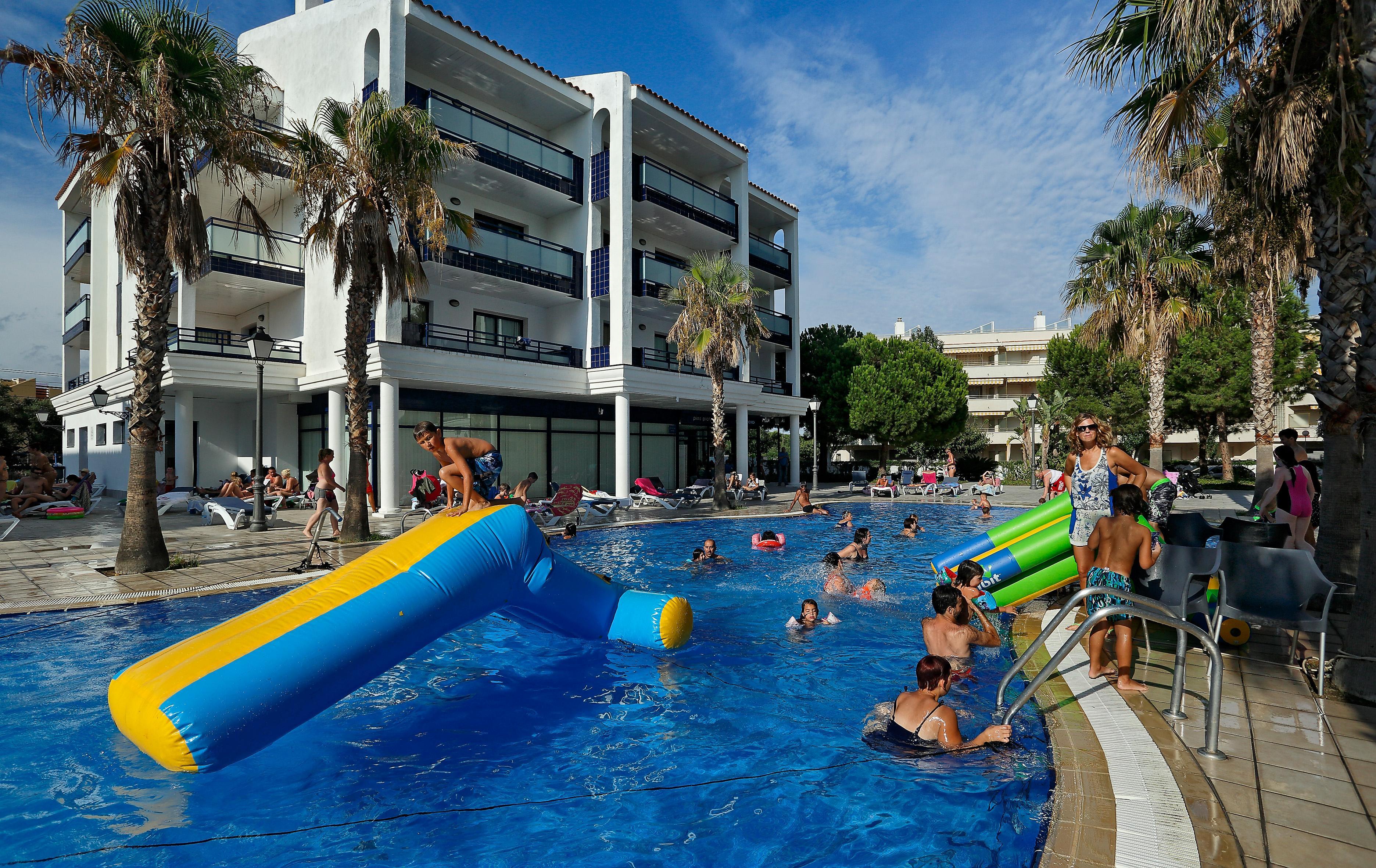 Pins Platja Apartments Кембрилс Екстериор снимка