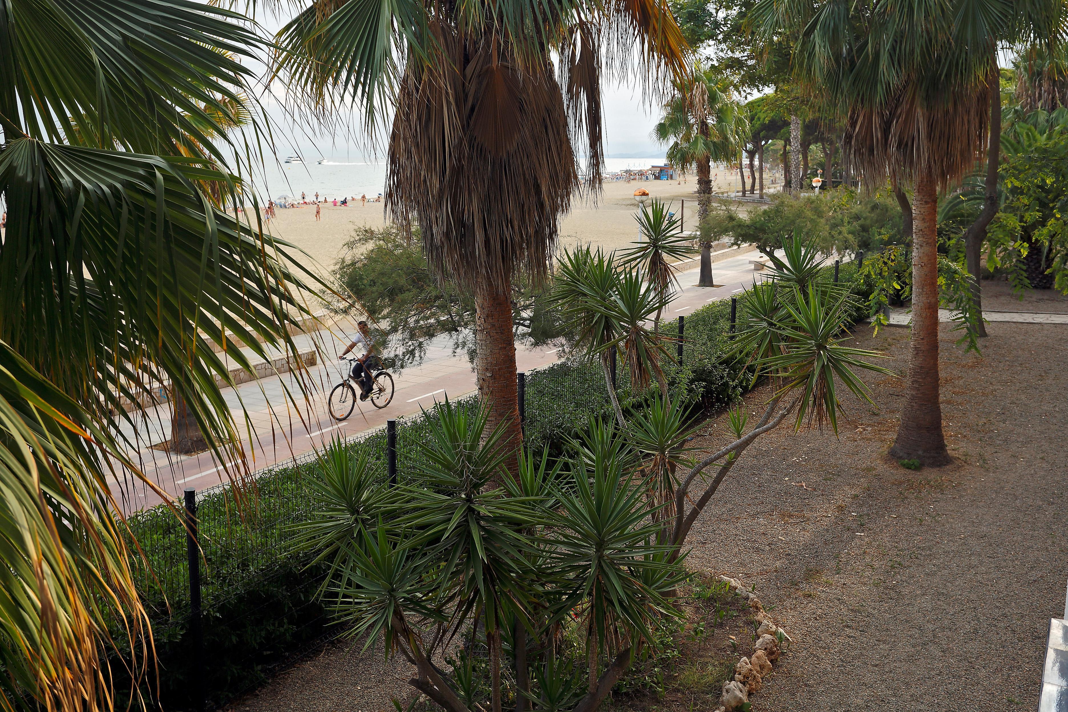 Pins Platja Apartments Кембрилс Екстериор снимка