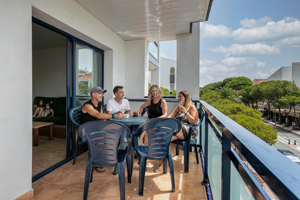 Pins Platja Apartments Кембрилс Екстериор снимка