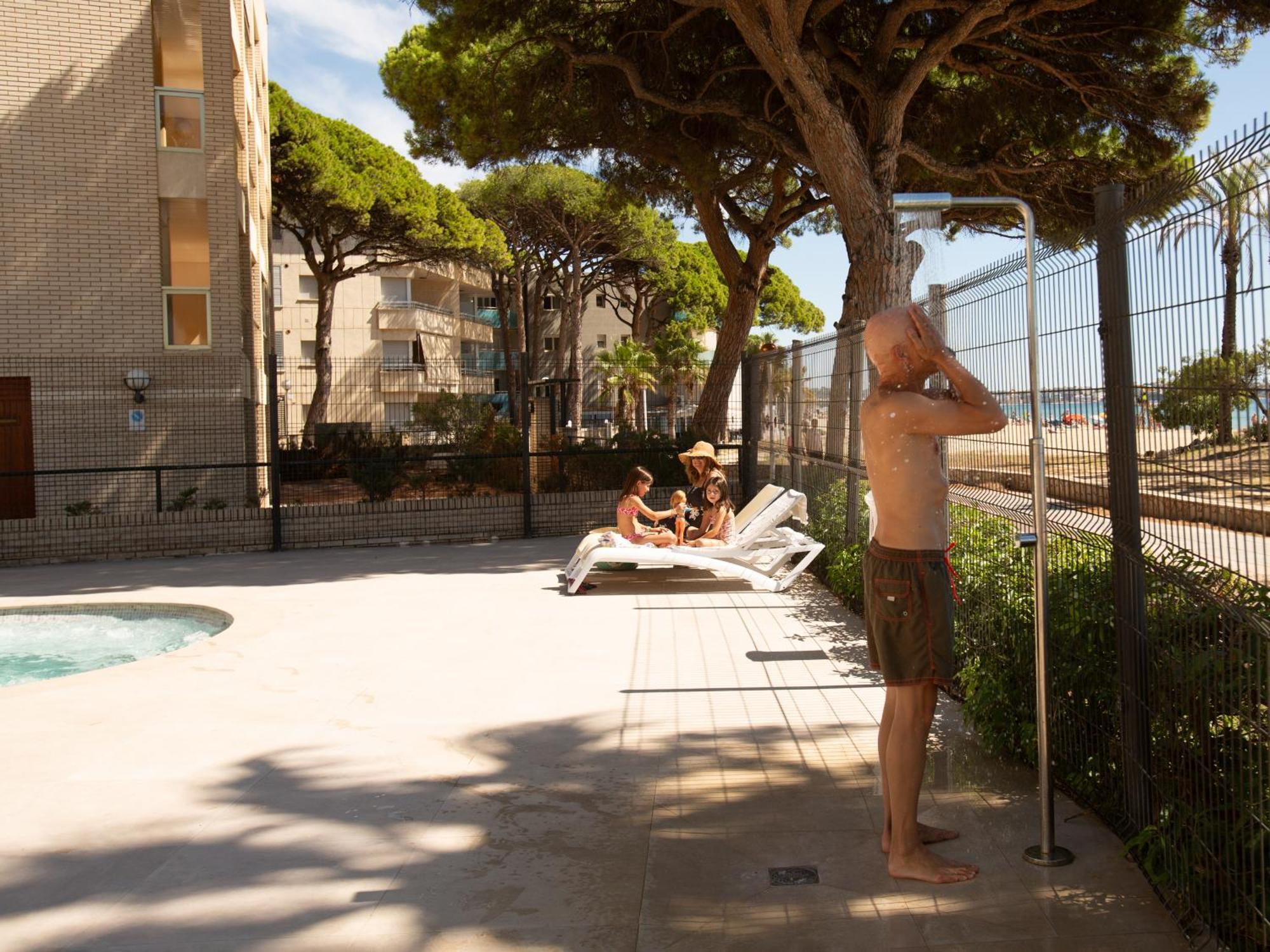 Pins Platja Apartments Кембрилс Екстериор снимка