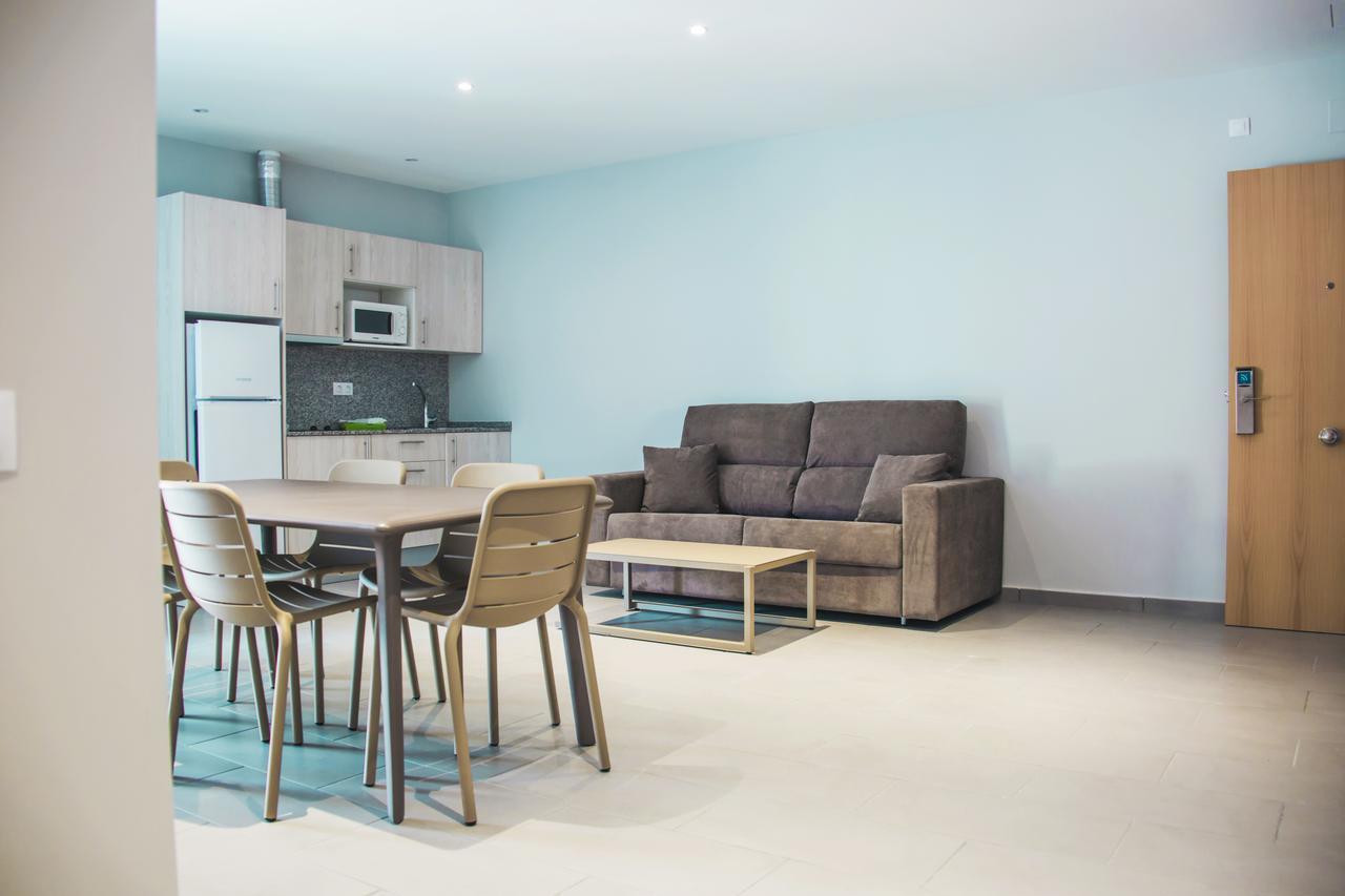 Pins Platja Apartments Кембрилс Стая снимка
